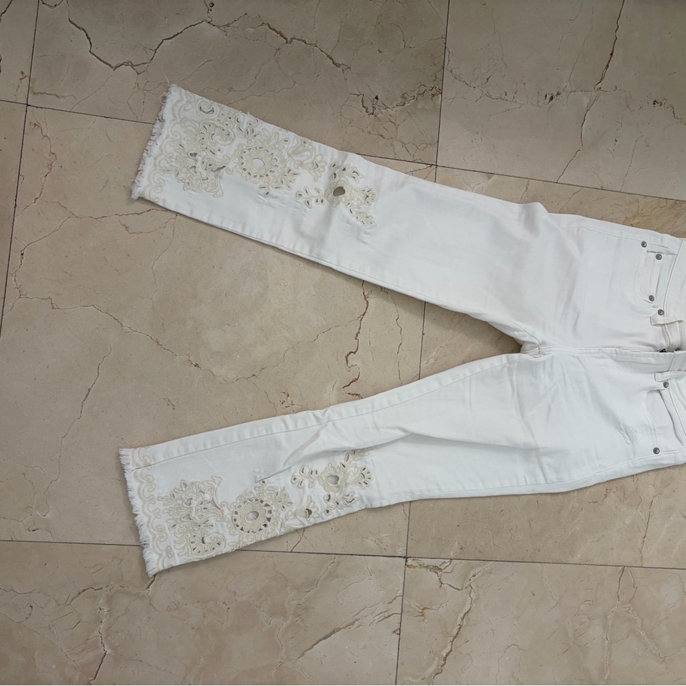 Free People White Floral Embroidered Cropped Jeans